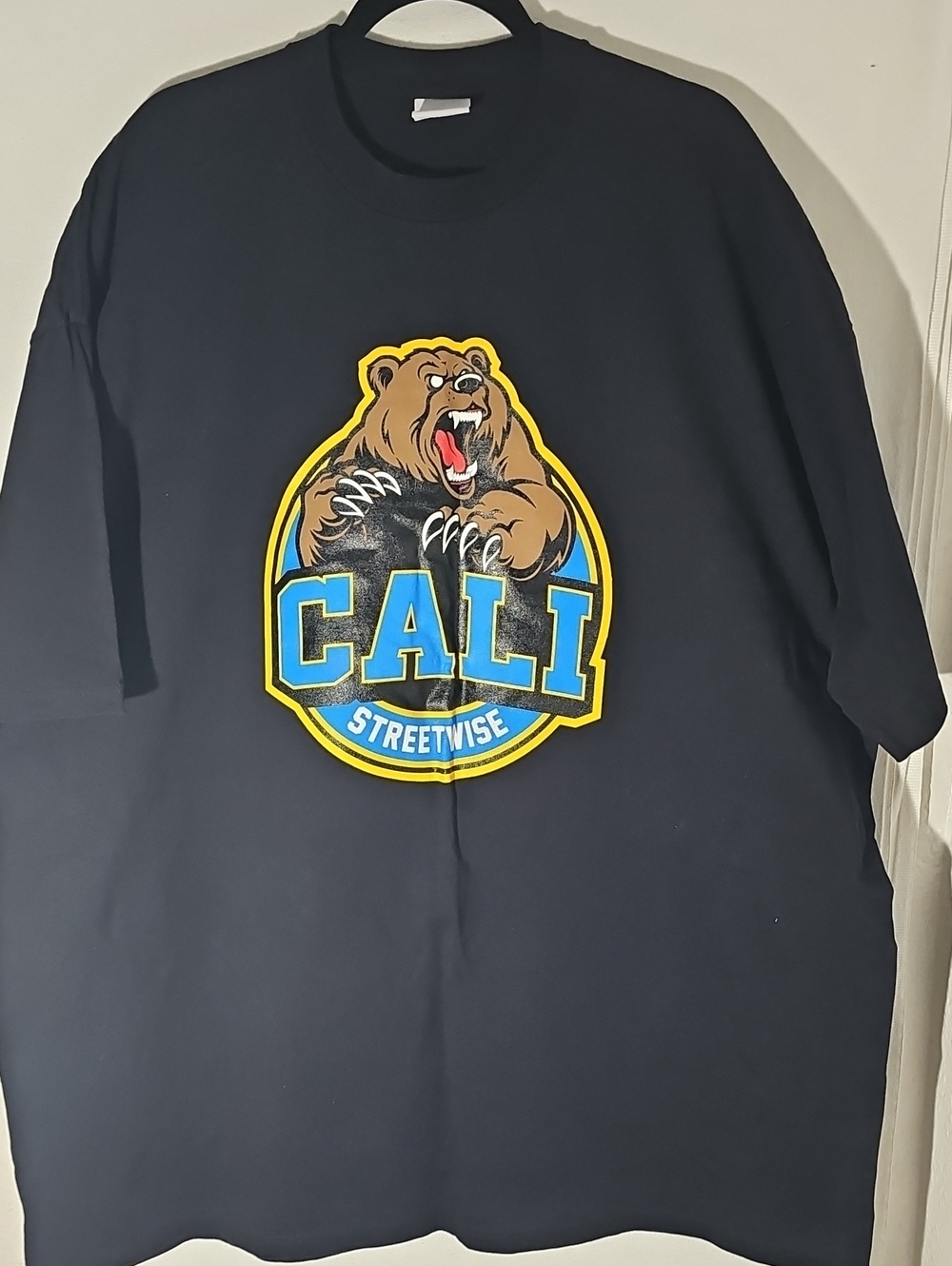 Cali Streetwise Black Graphic Bear Short Sleeve T‑Shirt